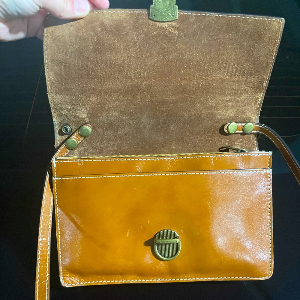 Patricia Nash crossbody - Picture 3 of 3